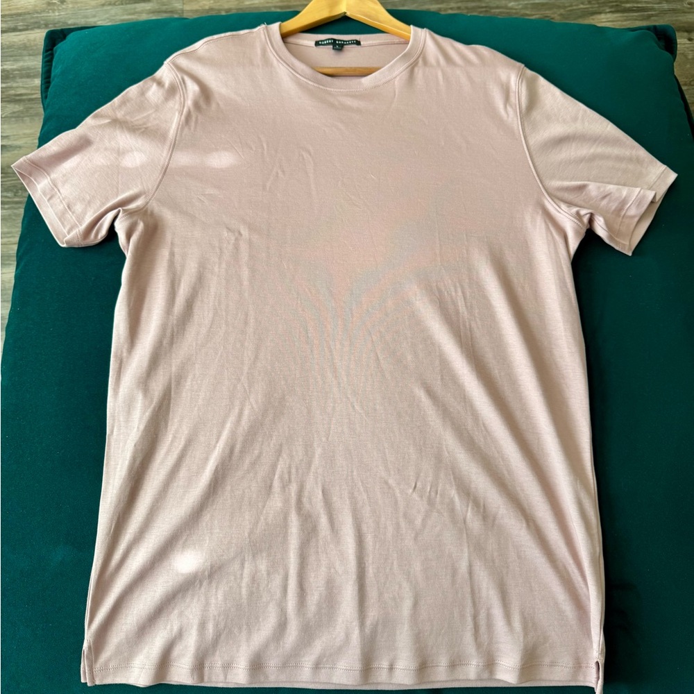 NWOT Robert Barakett tee